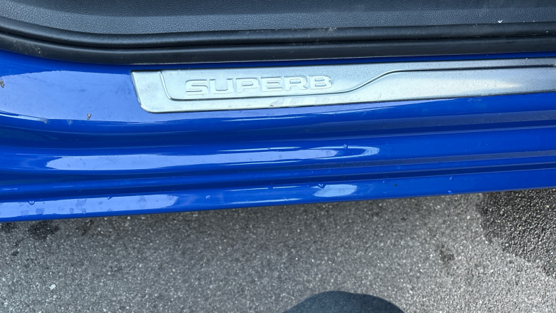 Skoda Superb 2.0 TDI CR SE L 5dr DSG Diesel Hatchback